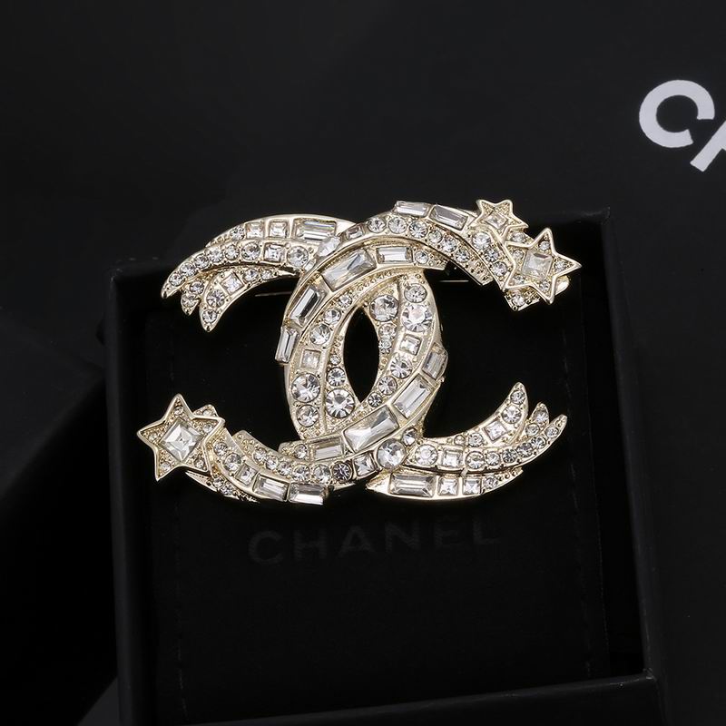 Chanel Brooch 3lyx243